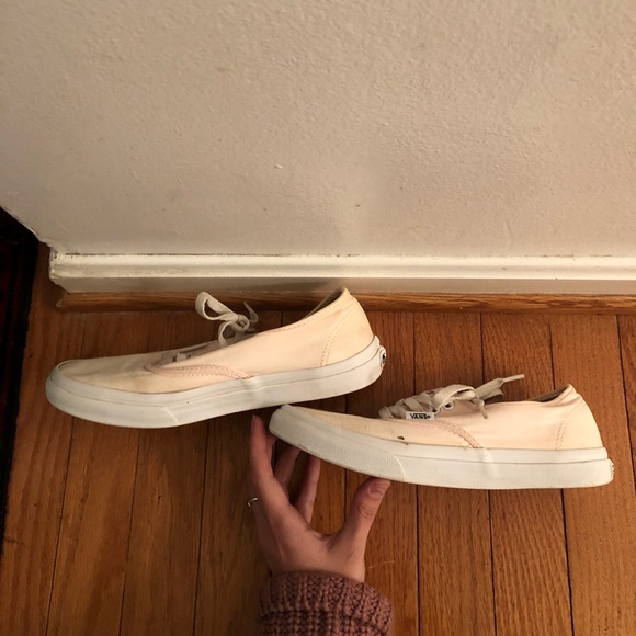 Vans - Picture 2 of 4